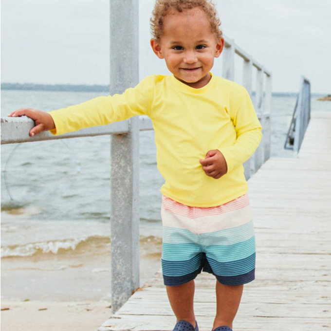 美國 RuffleButts 小男童UPF 50+防曬長袖泳衣_檸檬黃_RBSB21-03