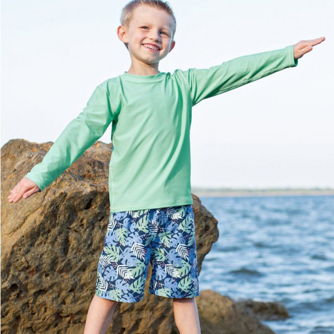 美國 RuffleButts 小男童UPF 50+防曬長袖泳衣_大地綠色_RBSB21-05