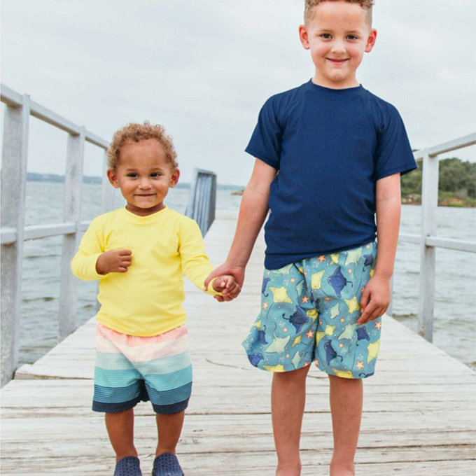 美國 RuffleButts 小男童UPF 50+防曬泳褲_夕陽彩虹_RBSP21-02