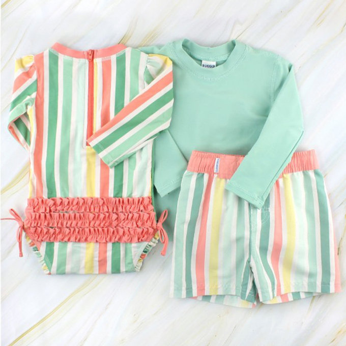 美國 RuffleButts 小男童UPF 50+防曬泳褲_七彩軟糖_RBSP21-03