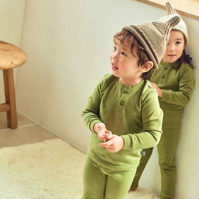 正韓 ttasom 無螢光劑、彈力棉、超優質小童居家服/睡衣_純色草綠_TT016