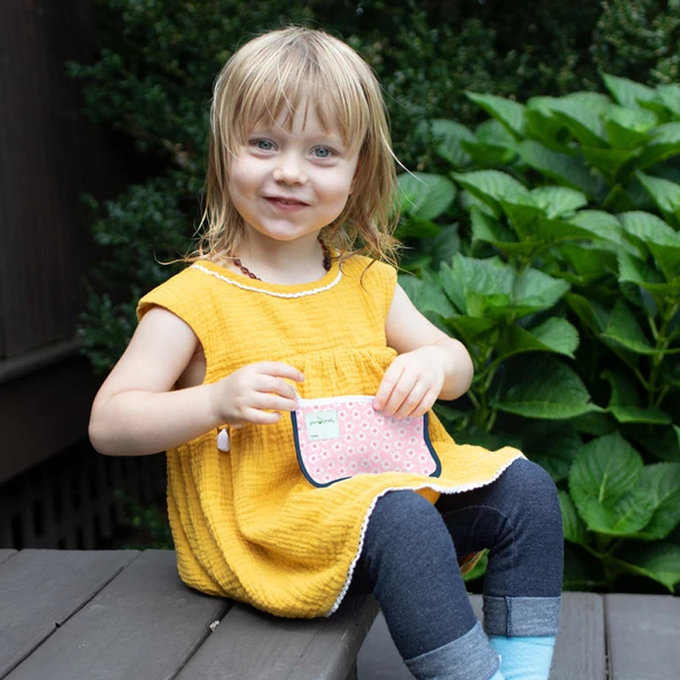 美國 green sprouts 小綠芽可重複使用食物袋、零食袋或小物收納袋(固齒器/奶嘴) 2入組_蝴蝶甜心_GS165374-AB
