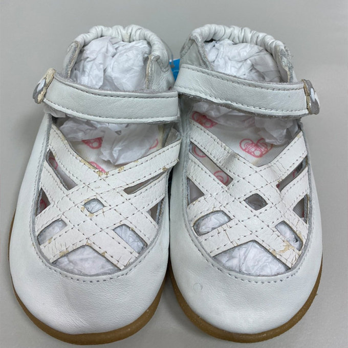 【福利品】英國 shooshoos 安全無毒真皮手工涼鞋/童鞋_純白小花編織涼鞋_102008 (B-55)