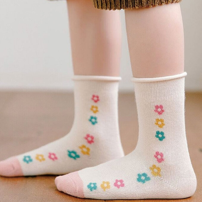 【腳ㄚ子】兒童棉質中筒襪_花花公主_ilb005
