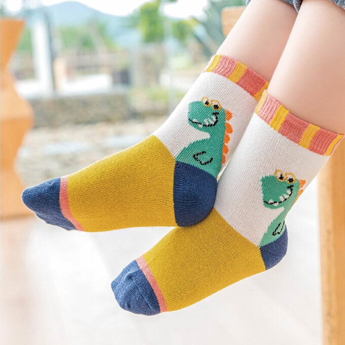 【腳ㄚ子】兒童棉質中筒襪_俏皮萌龍_ilb009