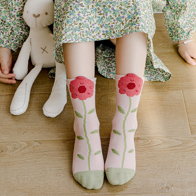 【腳ㄚ子】幼/兒童棉質中筒襪_緋紅花舞_ilbG002