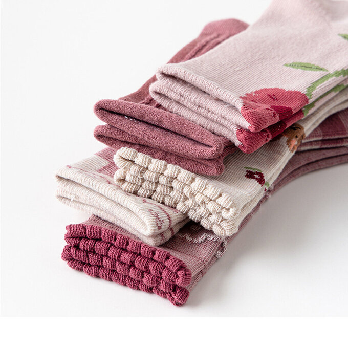 【腳ㄚ子】幼/兒童棉質中筒襪_緋紅花舞_ilbG002