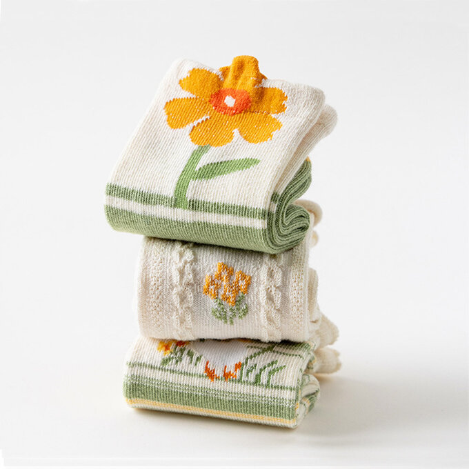 【腳ㄚ子】幼/兒童棉質中筒襪_綠草黃花_ilbG005