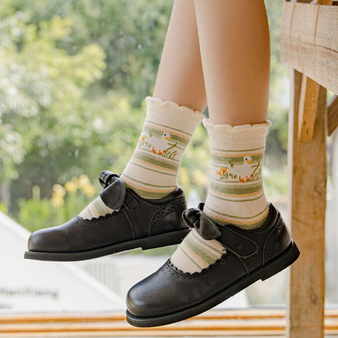 【腳ㄚ子】幼/兒童棉質中筒襪_綠草黃花_ilbG005