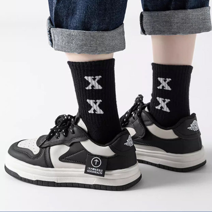 【腳ㄚ子】幼/兒童棉質中筒襪_時尚黑白_ilbB011