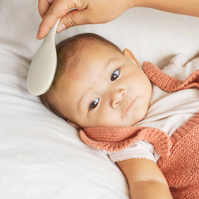 美國 green sprouts 小綠芽寶寶專用矽膠按摩梳子_GS301600