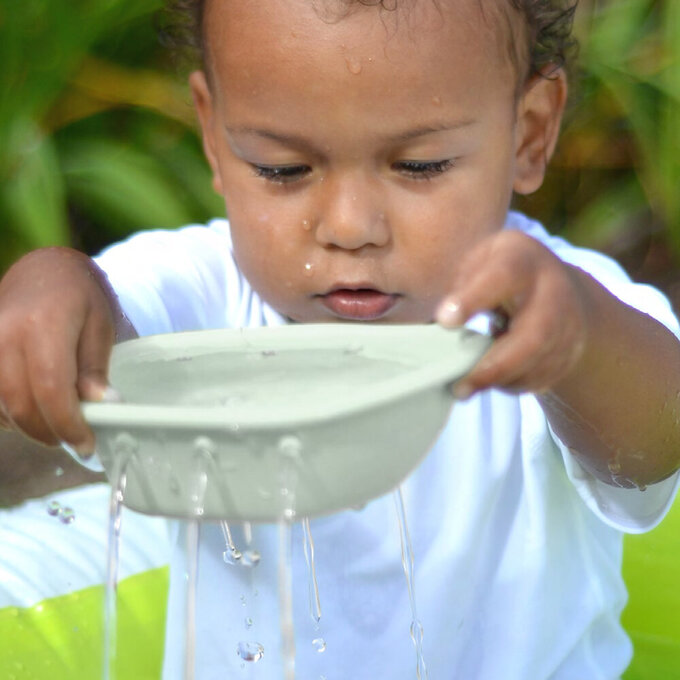 美國 green sprouts 小綠芽植物塑膠製安全無毒玩具浴室/海灘堆疊杯四入組_彩船款_太陽號_GS264304