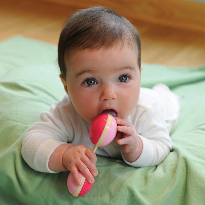 美國 green sprouts 小綠芽安全無毒天然植物樹脂製成啞鈴波浪鼓_草綠色_GS243341-G