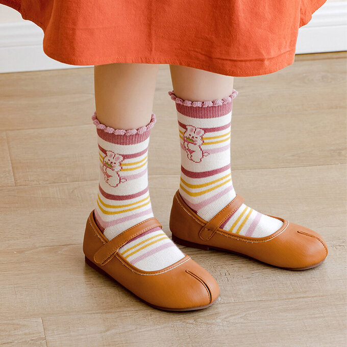 【腳ㄚ子】幼/兒童棉質中筒襪_草莓兔兔_ilbG016