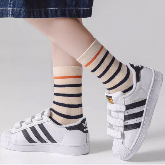 【腳ㄚ子】幼/兒童棉質中筒襪_漫遊宇宙_ilbB017