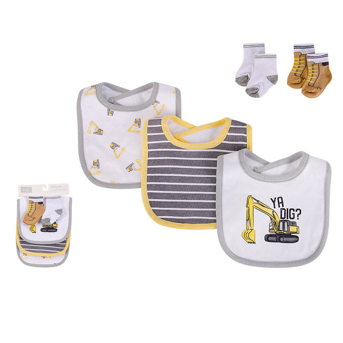 美國 luvable friends 甜蜜寶貝  嬰幼兒吸水口水巾圍兜與短襪組_黃色挖土機(LF56257)